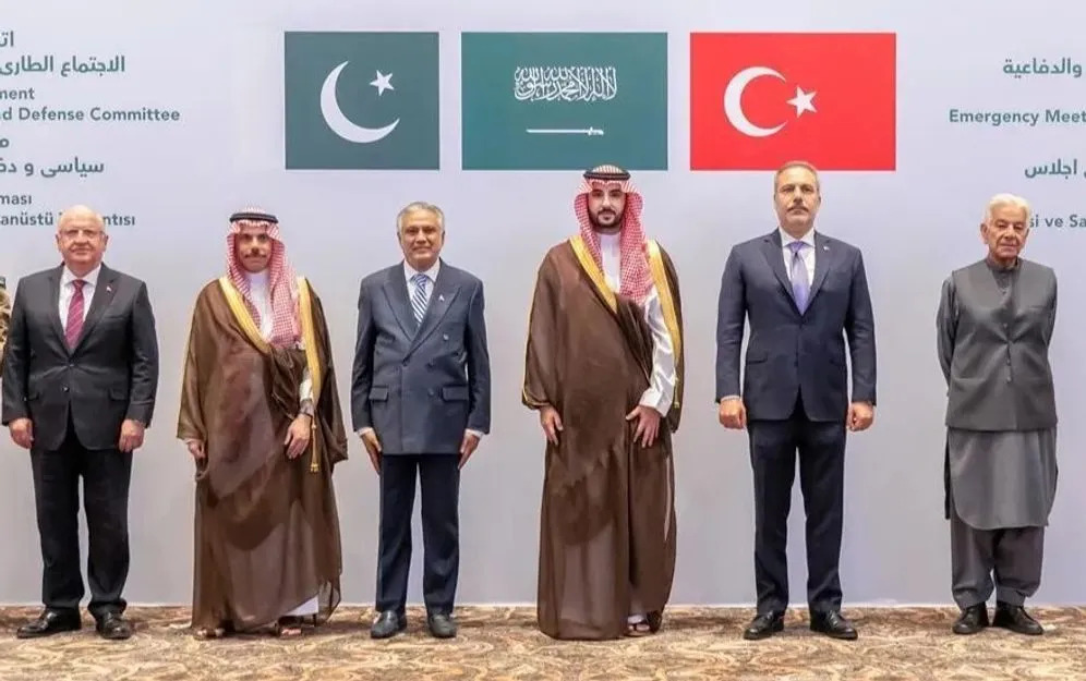 التحول العسكري في باب المندب، وتحالف مكة، وحدود النفوذ الإيراني